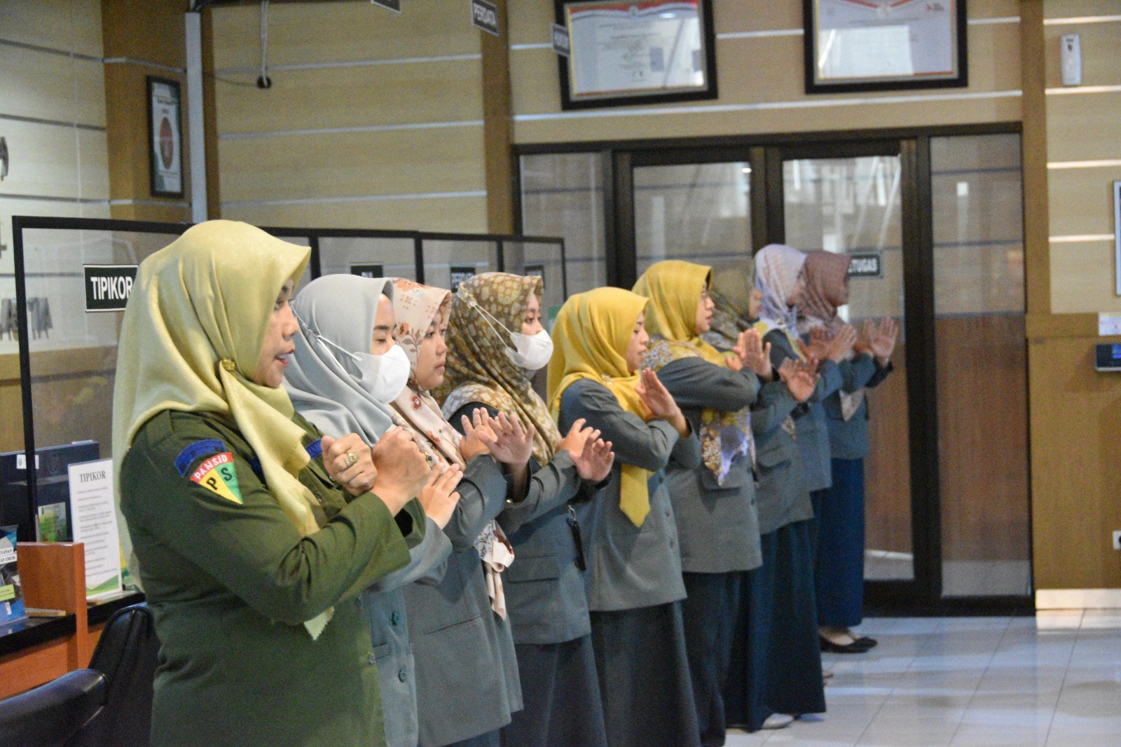 Apel Pagi Rutin Petugas PTSP 29 Agustus 2023