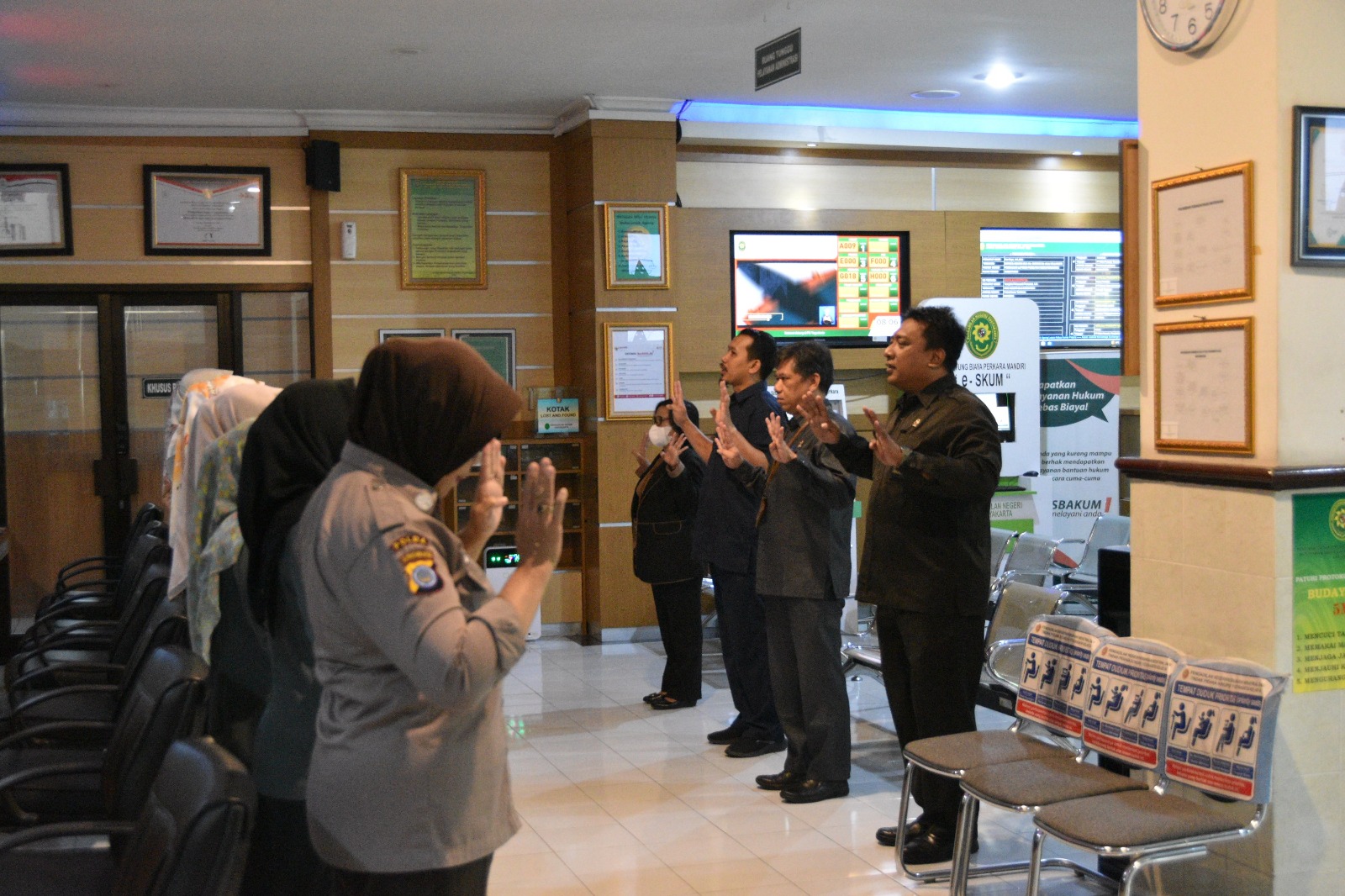 Apel Pagi Rutin Petugas PTSP 4 Oktober 2023