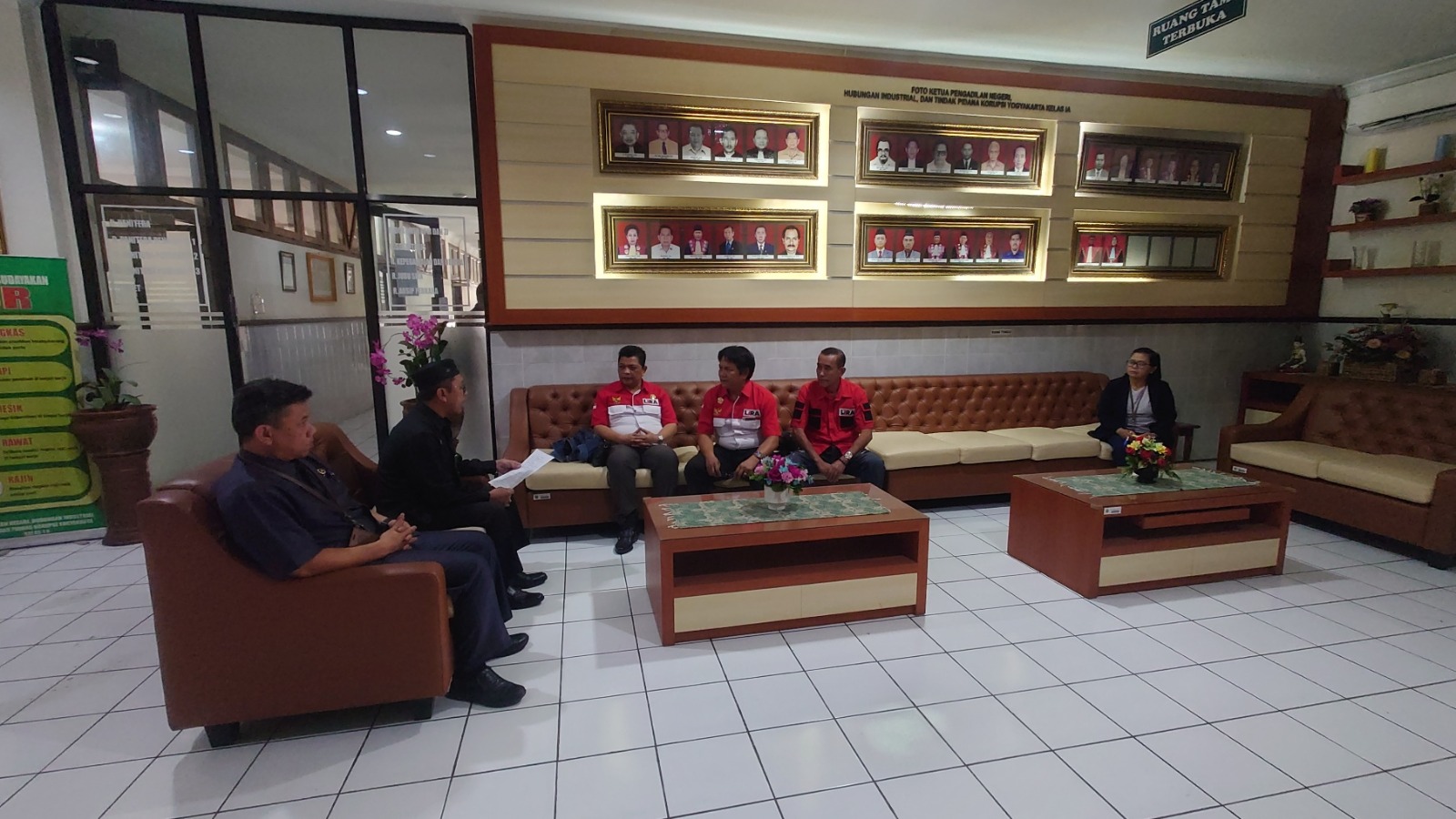 Pengadilan Negeri Yogyakarta Mendapatkan Kunjungan dari LSM Lumbung Informasi Rakyat (LIRA)