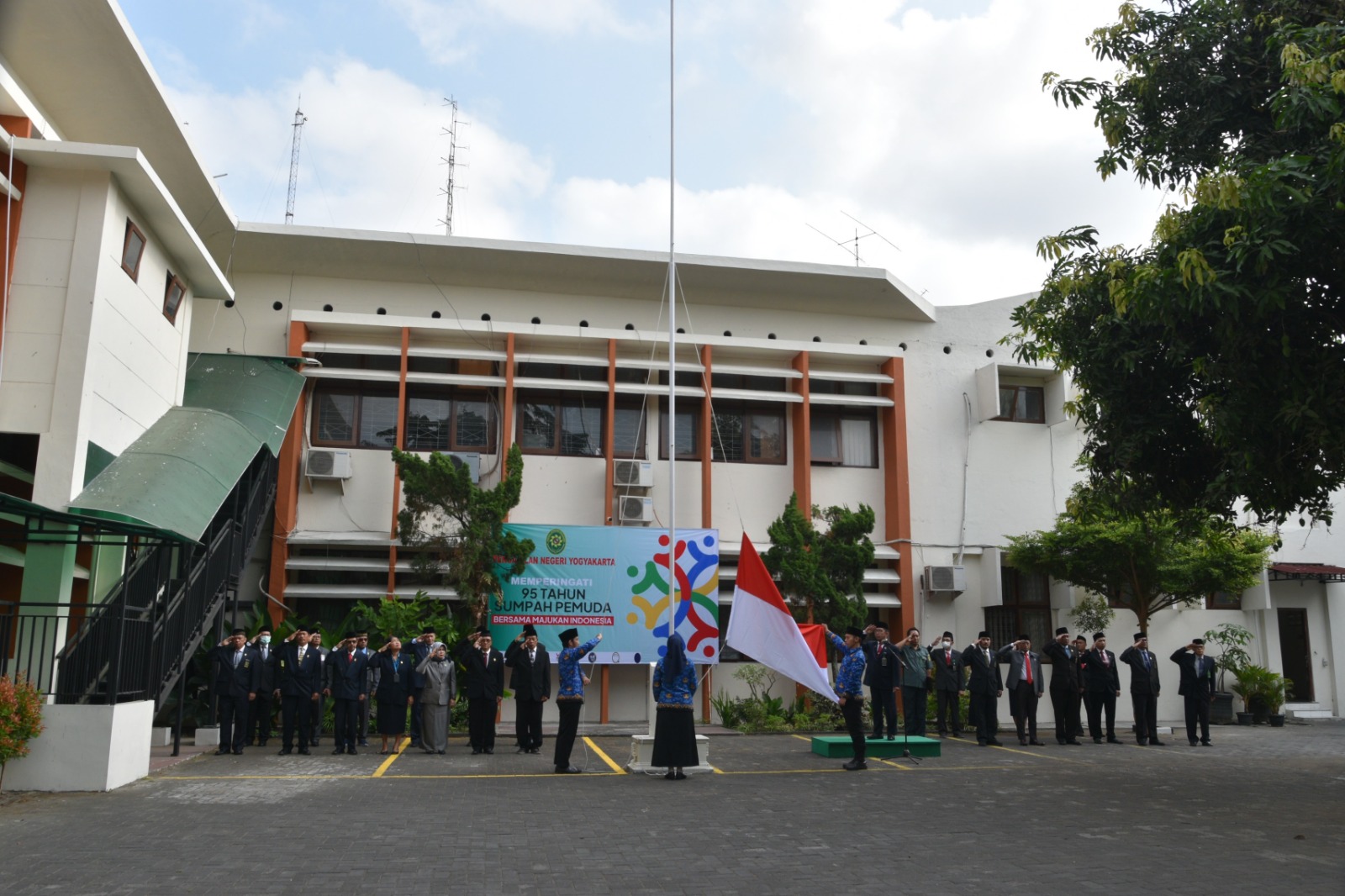 Pengadilan Negeri Yogyakarta Melaksanakan Upacara Peringatan Hari Sumpah Pemuda ke-95