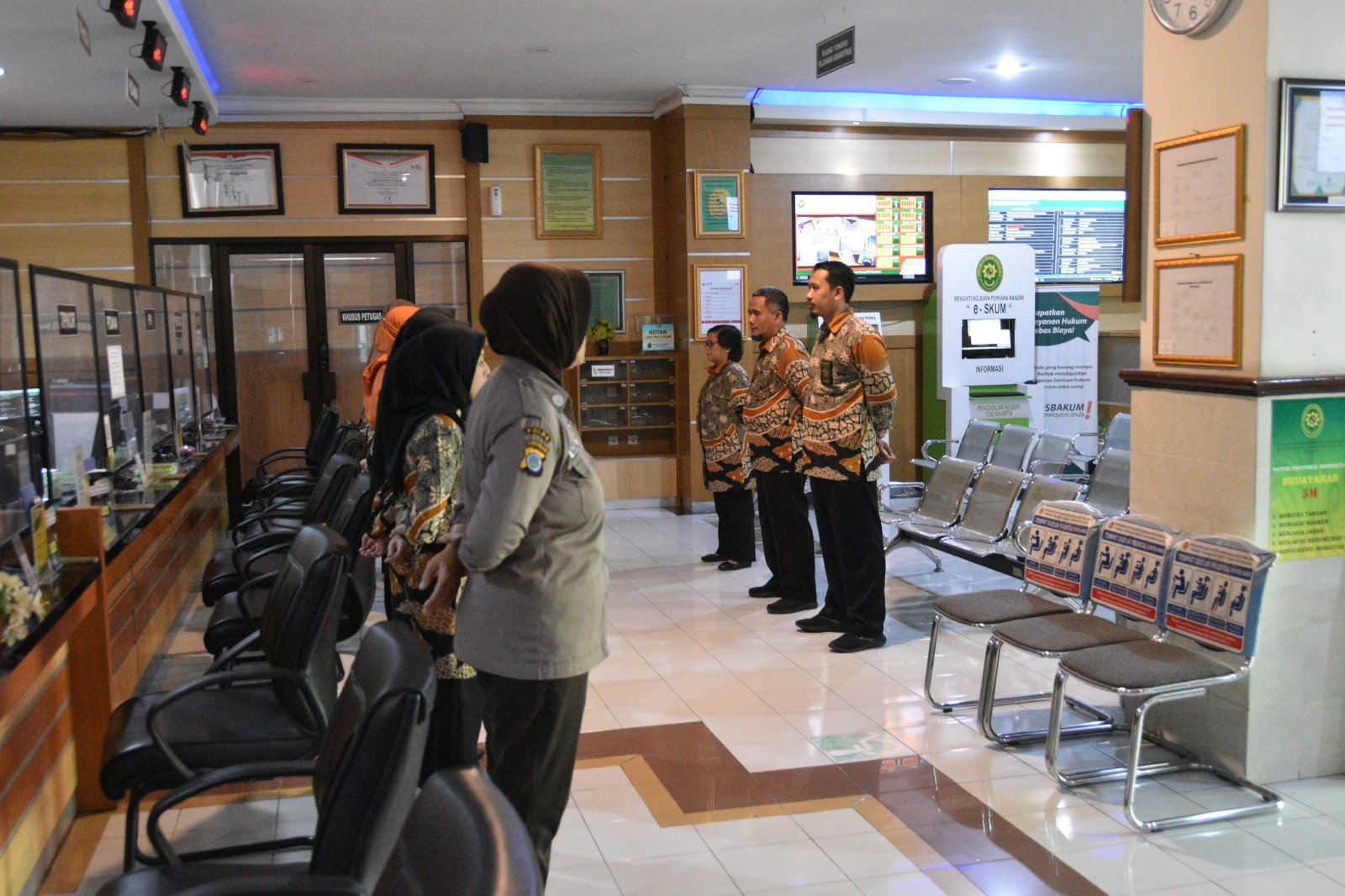 Apel Pagi Rutin Petugas PTSP 14 Desember 2023