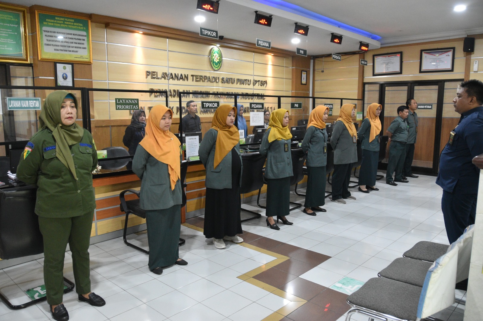 Apel Pagi Rutin Petugas PTSP 9 Januari 2024
