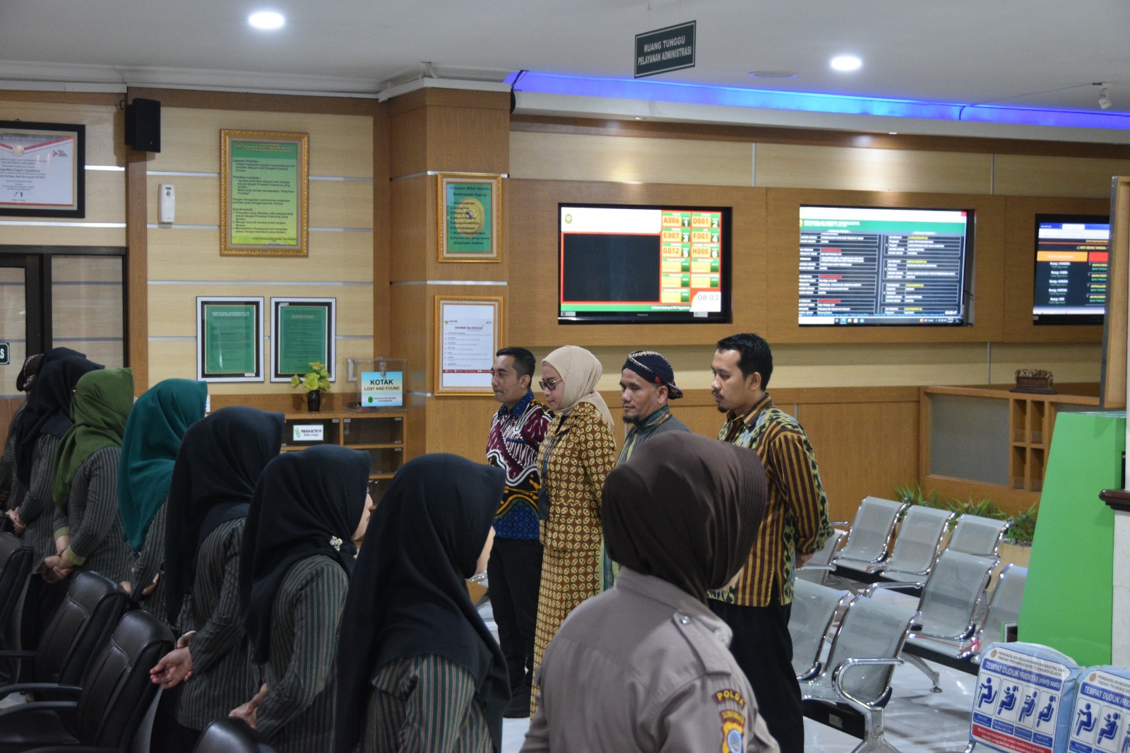Apel Pagi Rutin Petugas PTSP 11 Januari 2024