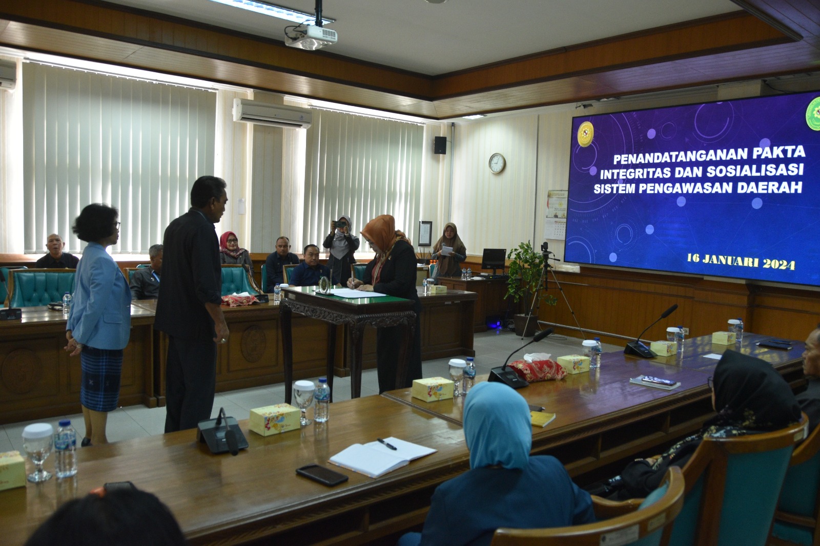 Ketua Pengadilan Negeri Yogyakarta Menghadiri Penandatangan Pakta Integritas dan Sosialisasi Sistem Pengawasan di Pengadilan Tinggi Yogyakarta