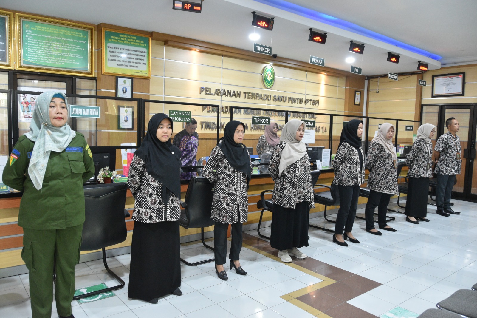 Apel Pagi Rutin Petugas PTSP 25 Januari 2024