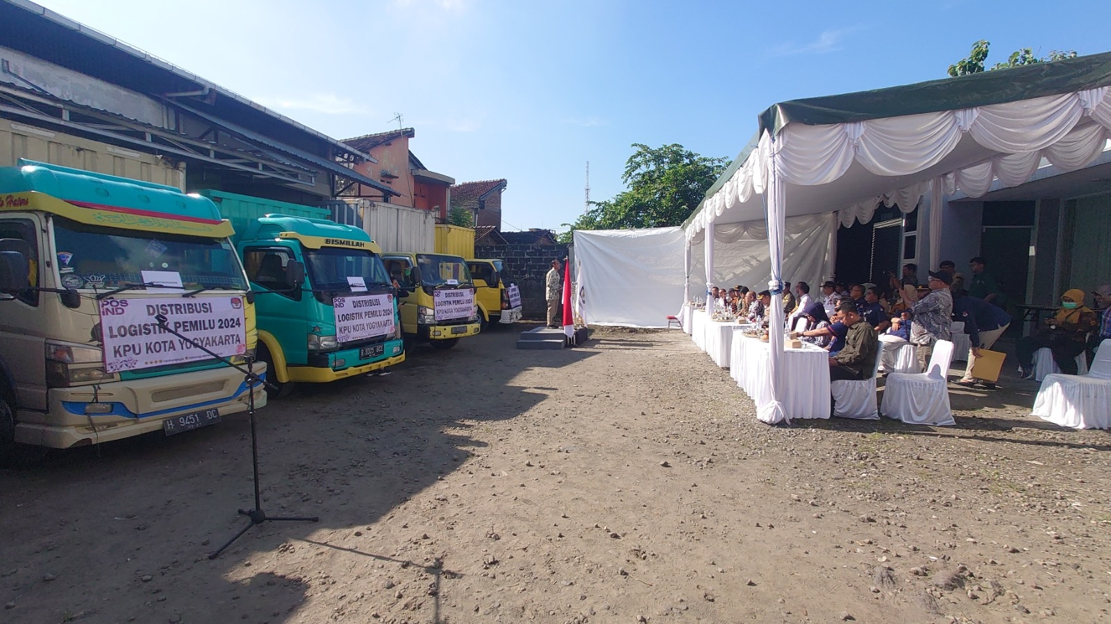 Ketua Pengadilan Negeri Yogyakarta Menghadiri Pelepasan Distribusi Logistik Pemilu Tahun 2024 