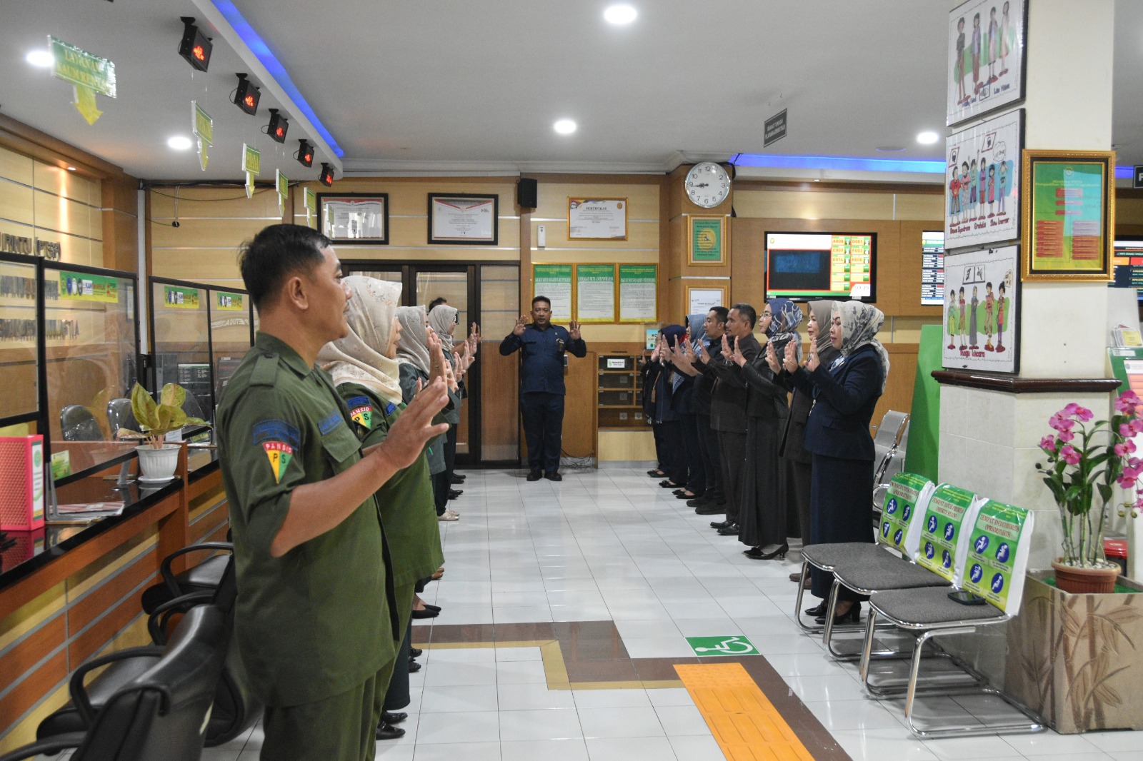 Apel Pagi Rutin Petugas PTSP 5 Maret 2024