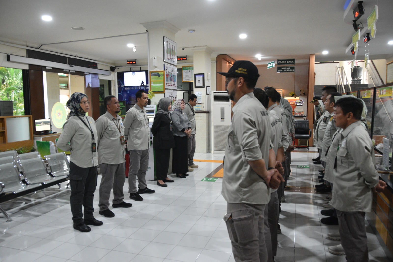 Apel Pagi Rutin Petugas PTSP 6 Maret 2024