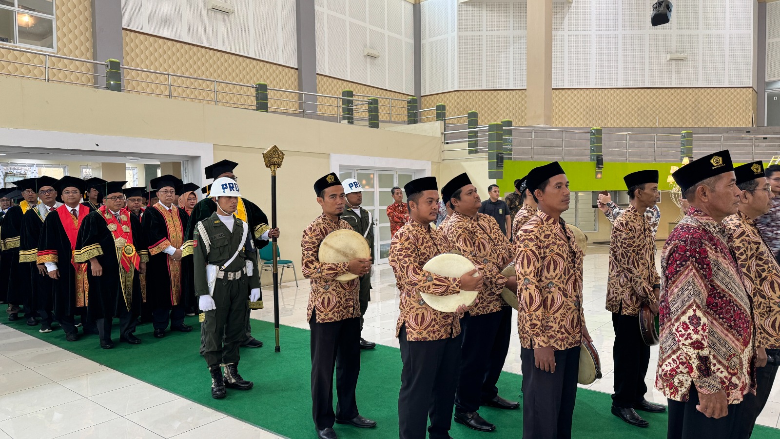 Ketua Pengadilan Negeri Yogyakarta Menghadiri Rapat Senat Terbuka Pengukuhan Professor Kehormatan