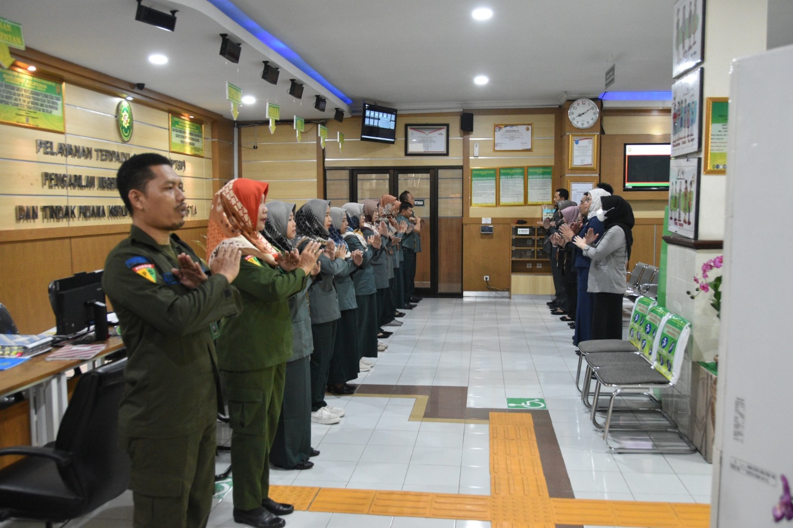 Apel Pagi Rutin Petugas PTSP 14 Mei 2024