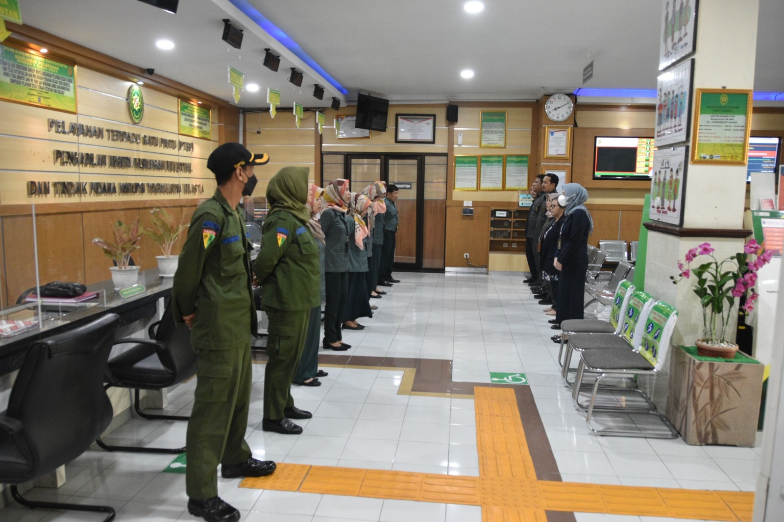 Apel Pagi Rutin Petugas PTSP 21 Mei 2024