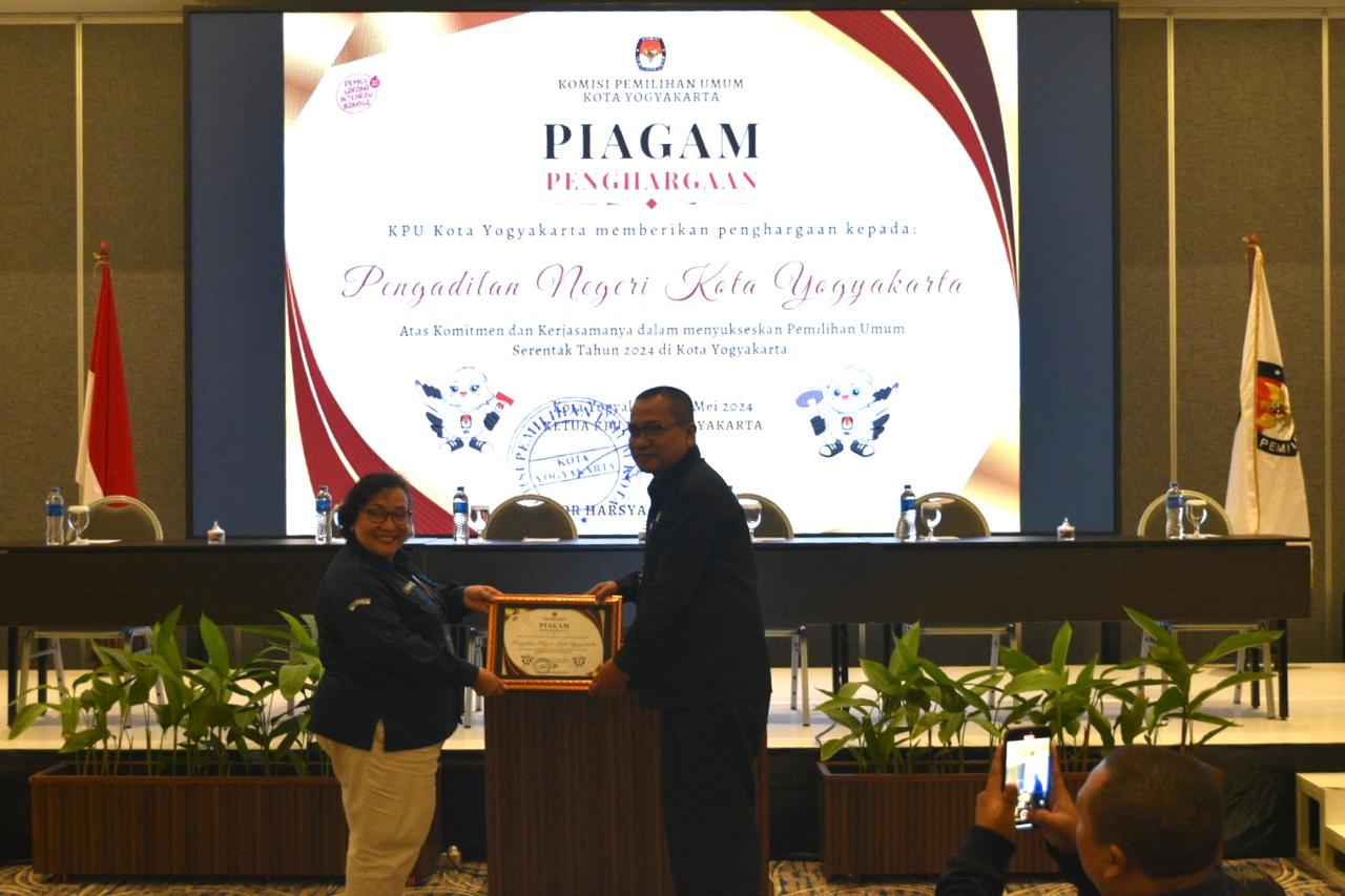 Hakim Pengadilan Negeri Yogyakarta Menghadiri Rapat Pleno Terbuka bersama KPU Kota Yogayakarta