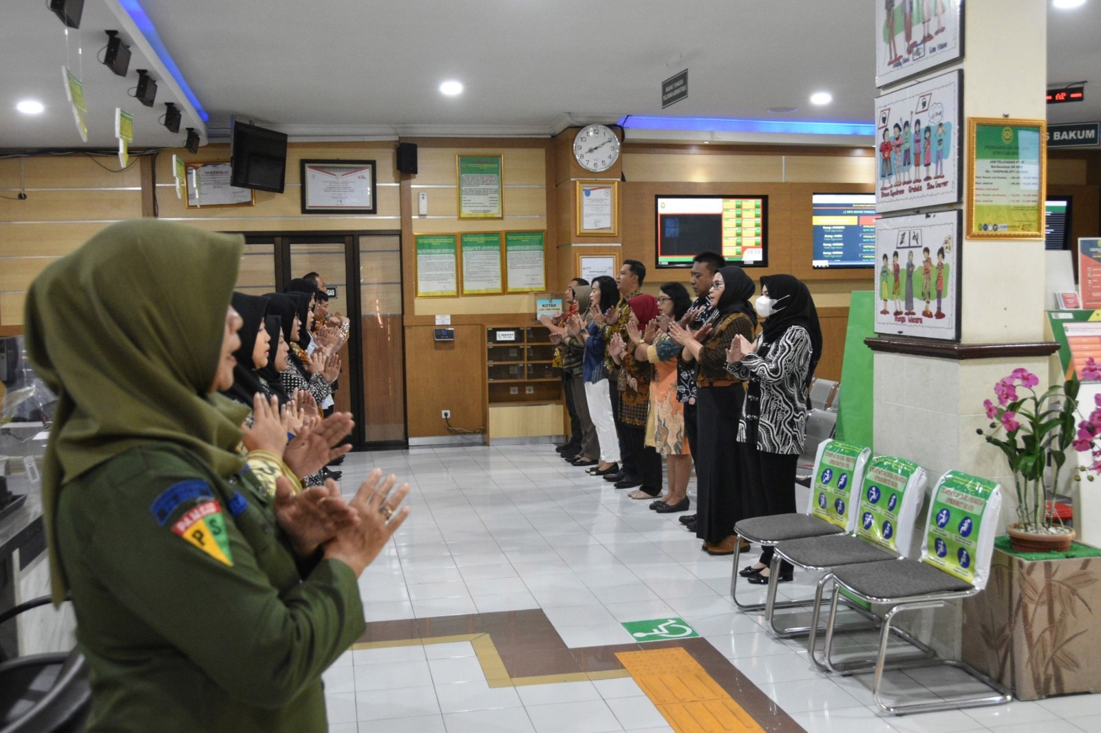 Apel Pagi Rutin Petugas PTSP 30 Mei 2024
