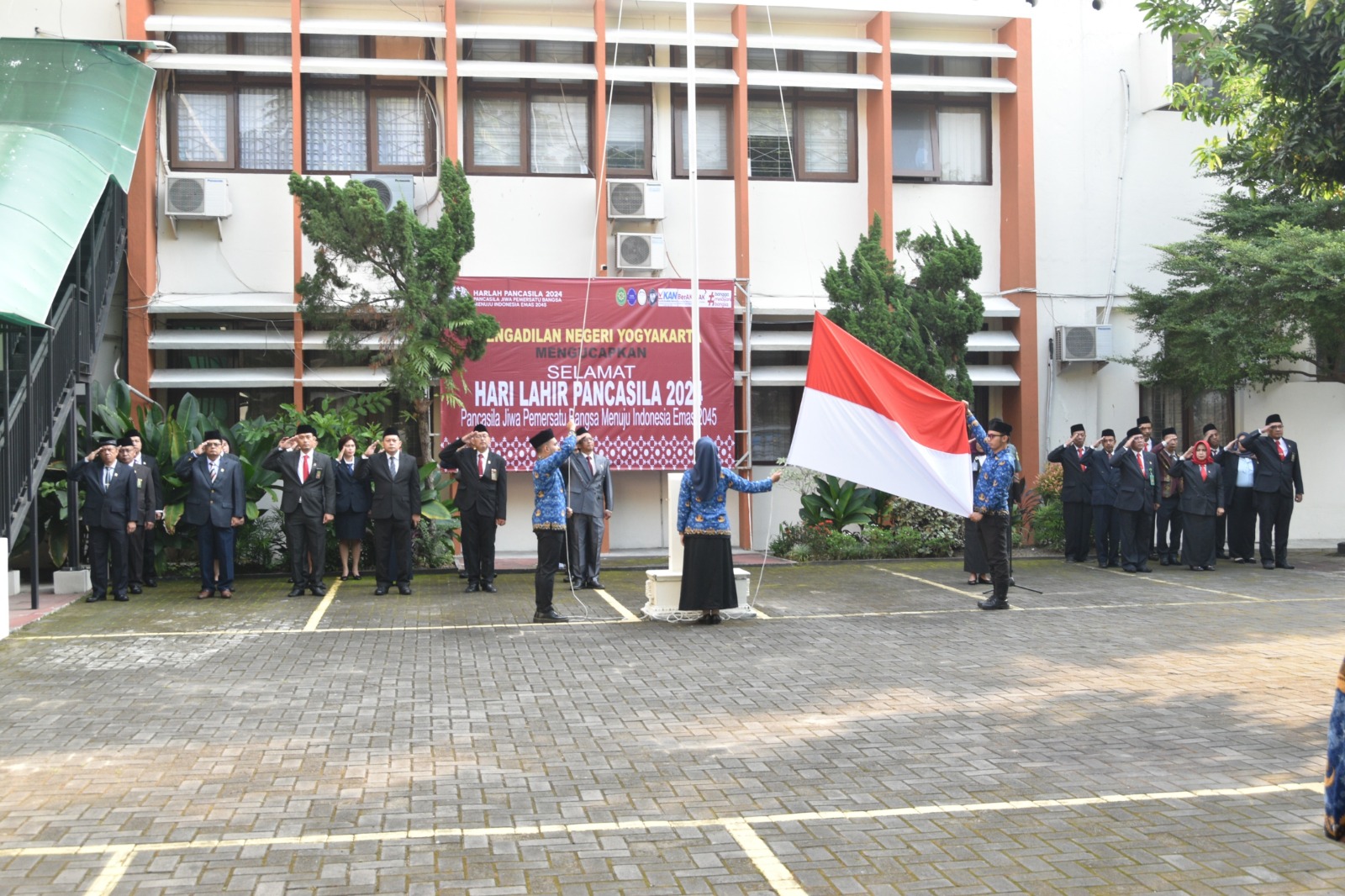 Pengadilan Negeri Yogyakarta Melaksanakan Upacara Peringatan Hari Lahir Pancasila Tahun 2024