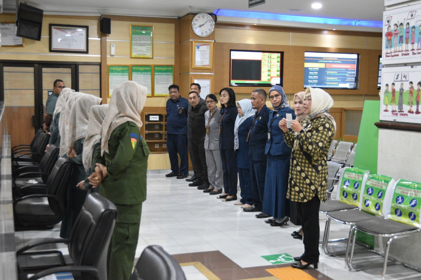Apel Pagi Rutin Petugas PTSP 4 Juni 2024