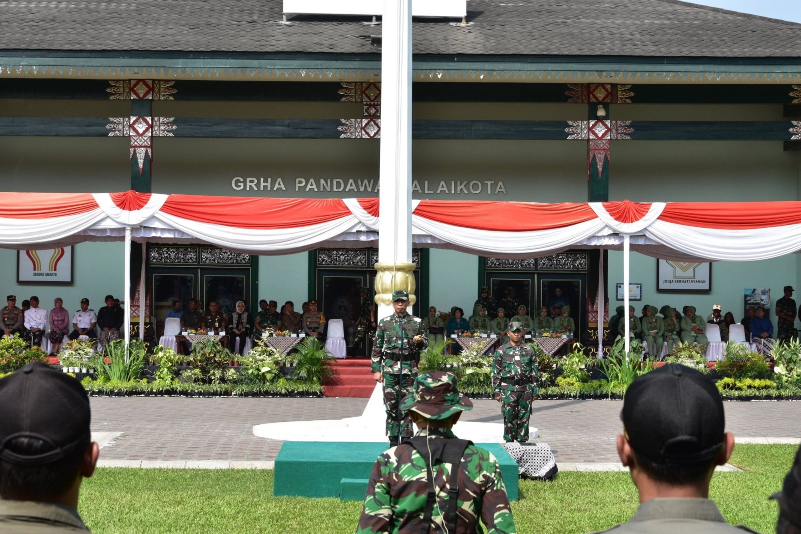 Ketua Pengadilan Negeri Yogyakarta Menghadiri Upacara Penutupan TMMD Sengkuyung Tahap II Tahun 2024