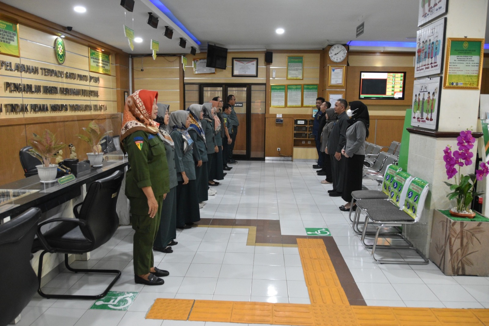 Apel Pagi Rutin Petugas PTSP 11 Juni 2024