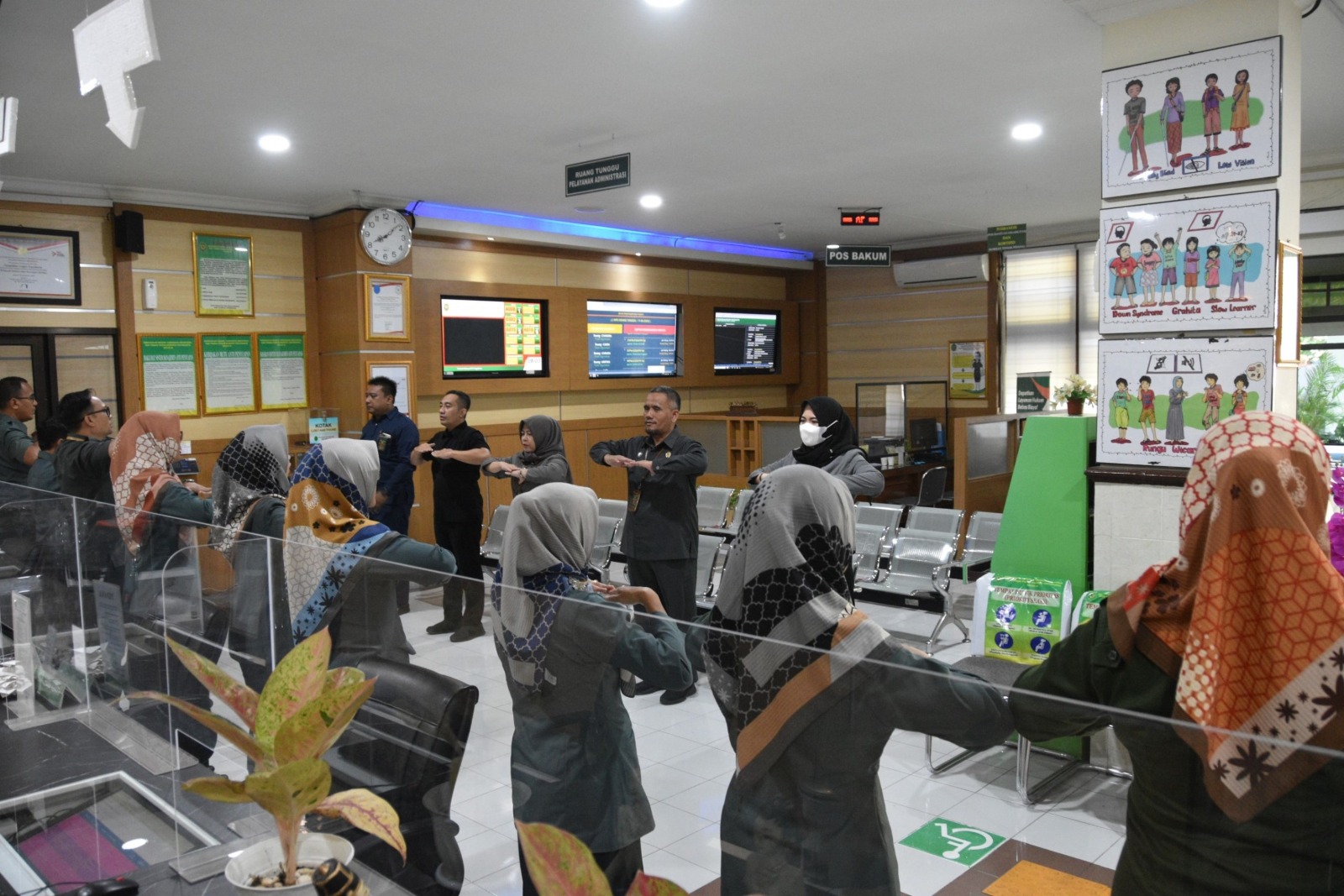 Apel Pagi Rutin Petugas PTSP 11 Juni 2024
