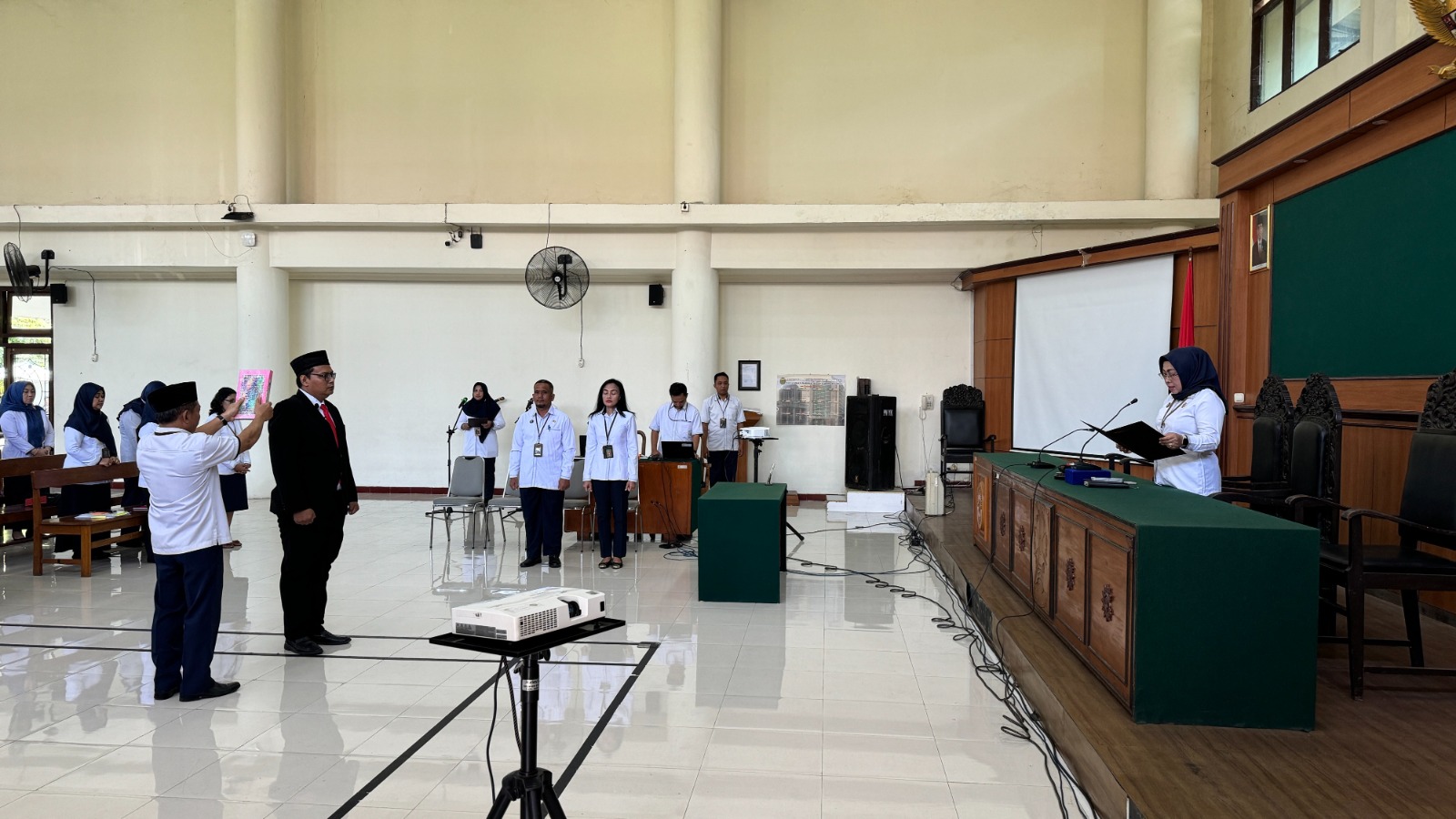 Pelantikan dan Pengambilan Sumpah Jabatan Fungsional Analis Pengelolaan Keuangan APBN Ahli Pertama