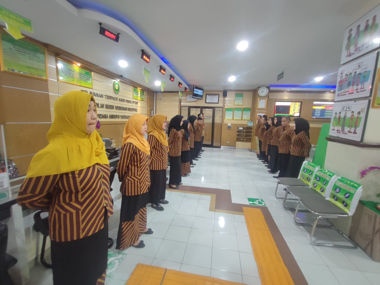 Apel Pagi Rutin Petugas PTSP 17 Juli 2024