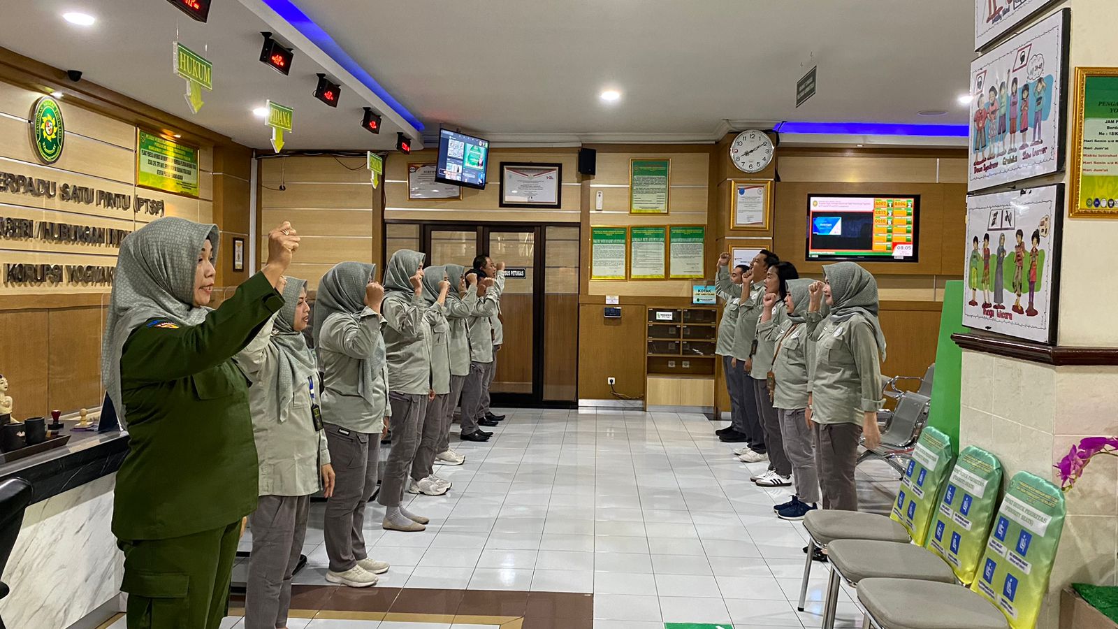 Apel Pagi Rutin Petugas PTSP 24 Juli 2024