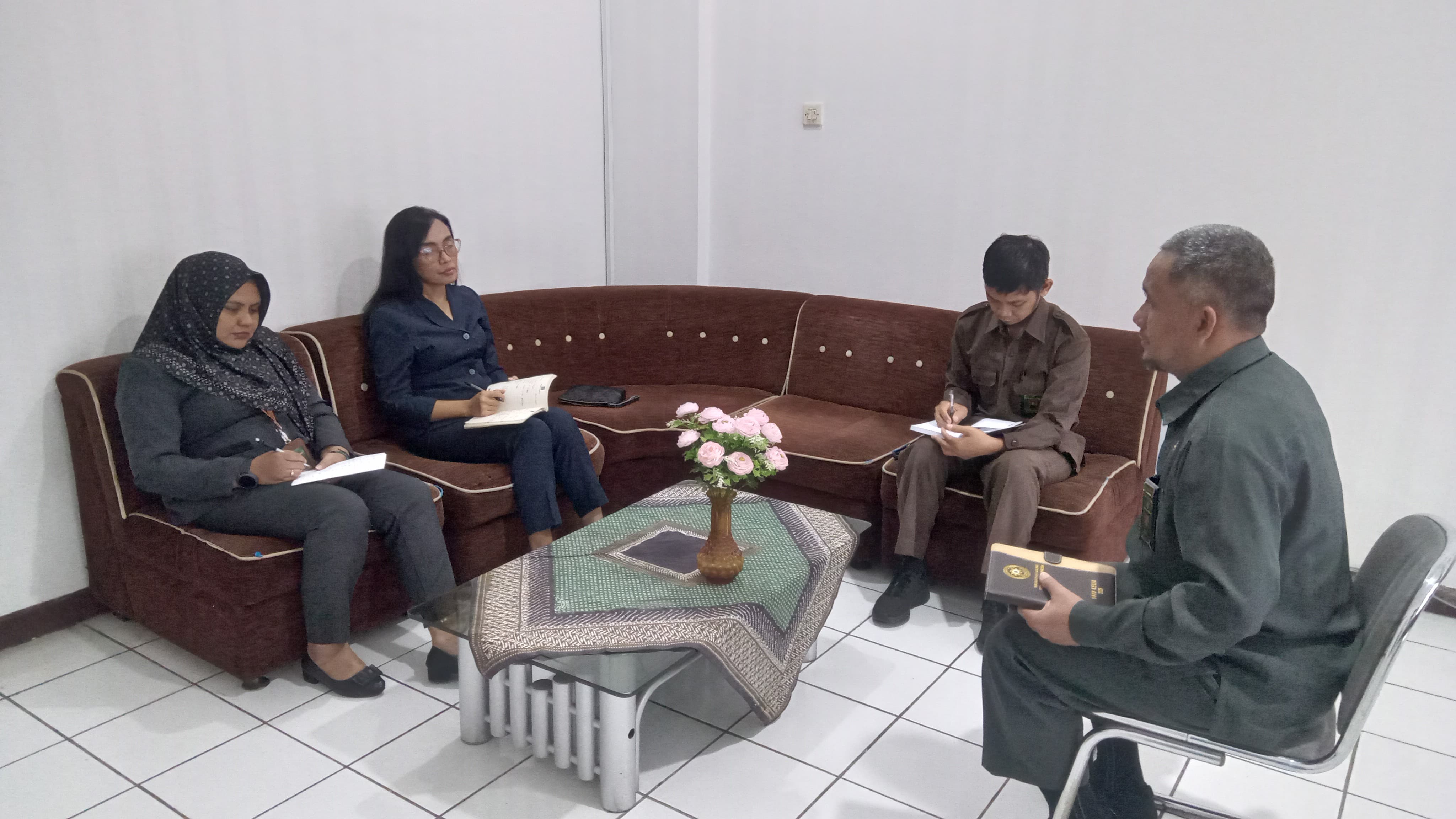 Rapat Berjenjang Kesekretariatan Pengadilan Negeri Yogyakarta Bulan Maret Tahun 2025