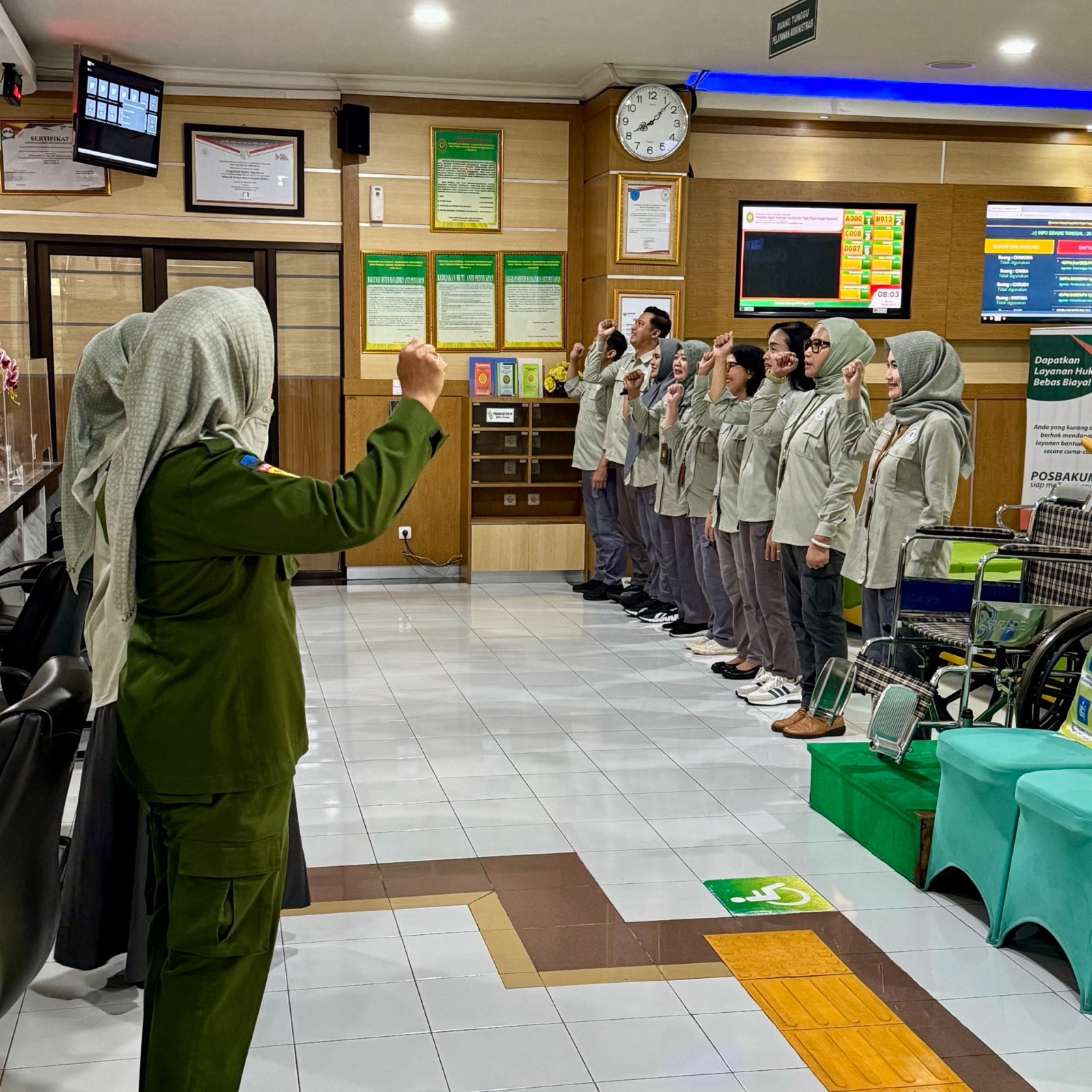 Apel Pagi Rutin Petugas PTSP 26 Maret 2025