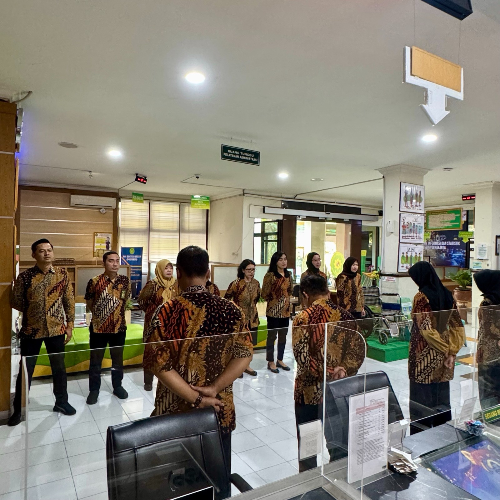 Apel Pagi Rutin Petugas PTSP 10 April 2025
