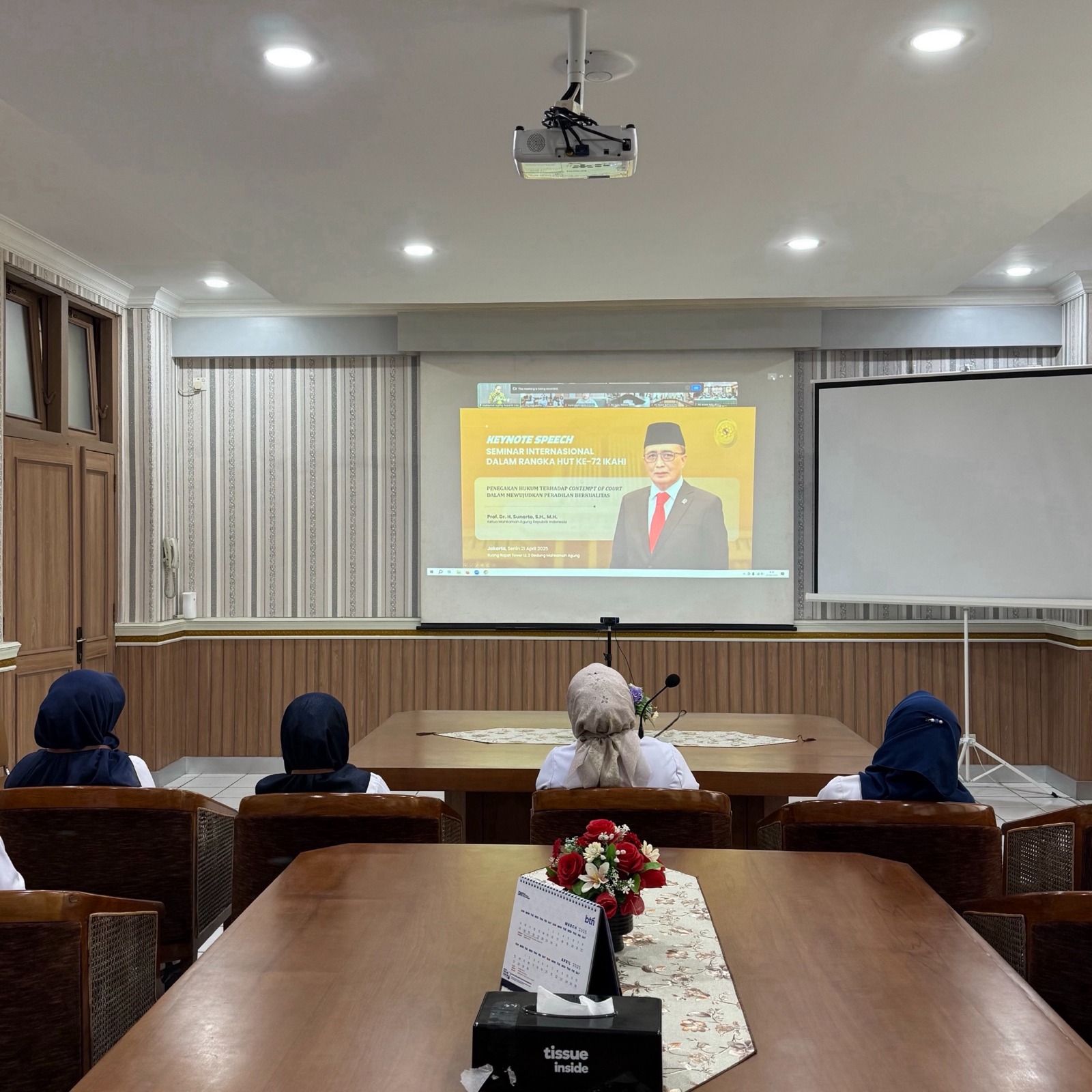 Pengadilan Negeri Yogyakarta Mengikuti Seminar Internasional Penegakan Hukum Terhadap Contempt of Court Dalam Mewujudkan Peradilan Berkualitas