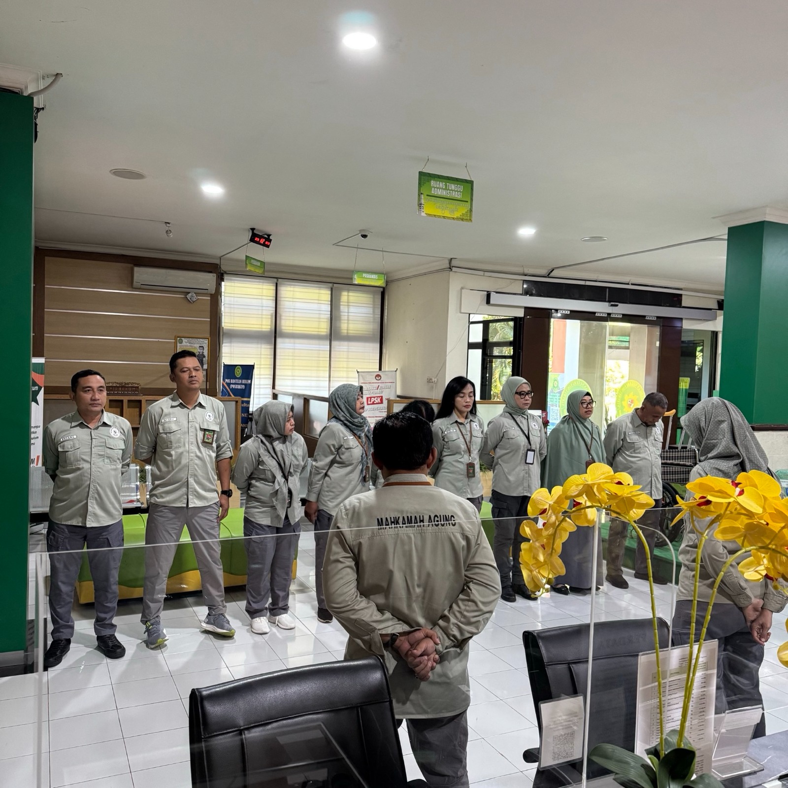 Apel Pagi Rutin Petugas PTSP 30 April 2025
