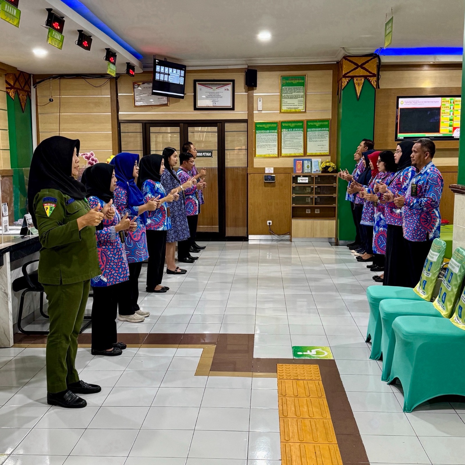 Apel Pagi Rutin Petugas PTSP 15 Mei 2025