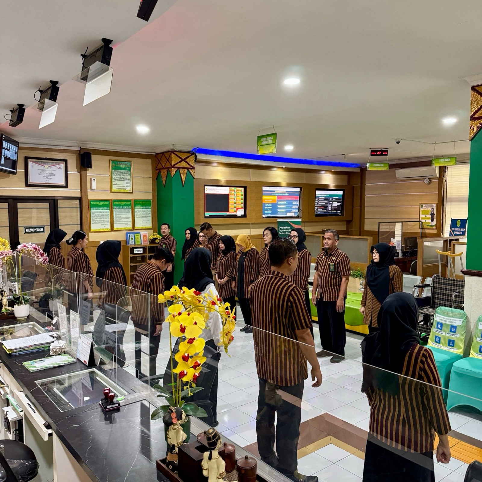 Apel Pagi Rutin Petugas PTSP 5 Juni 2025