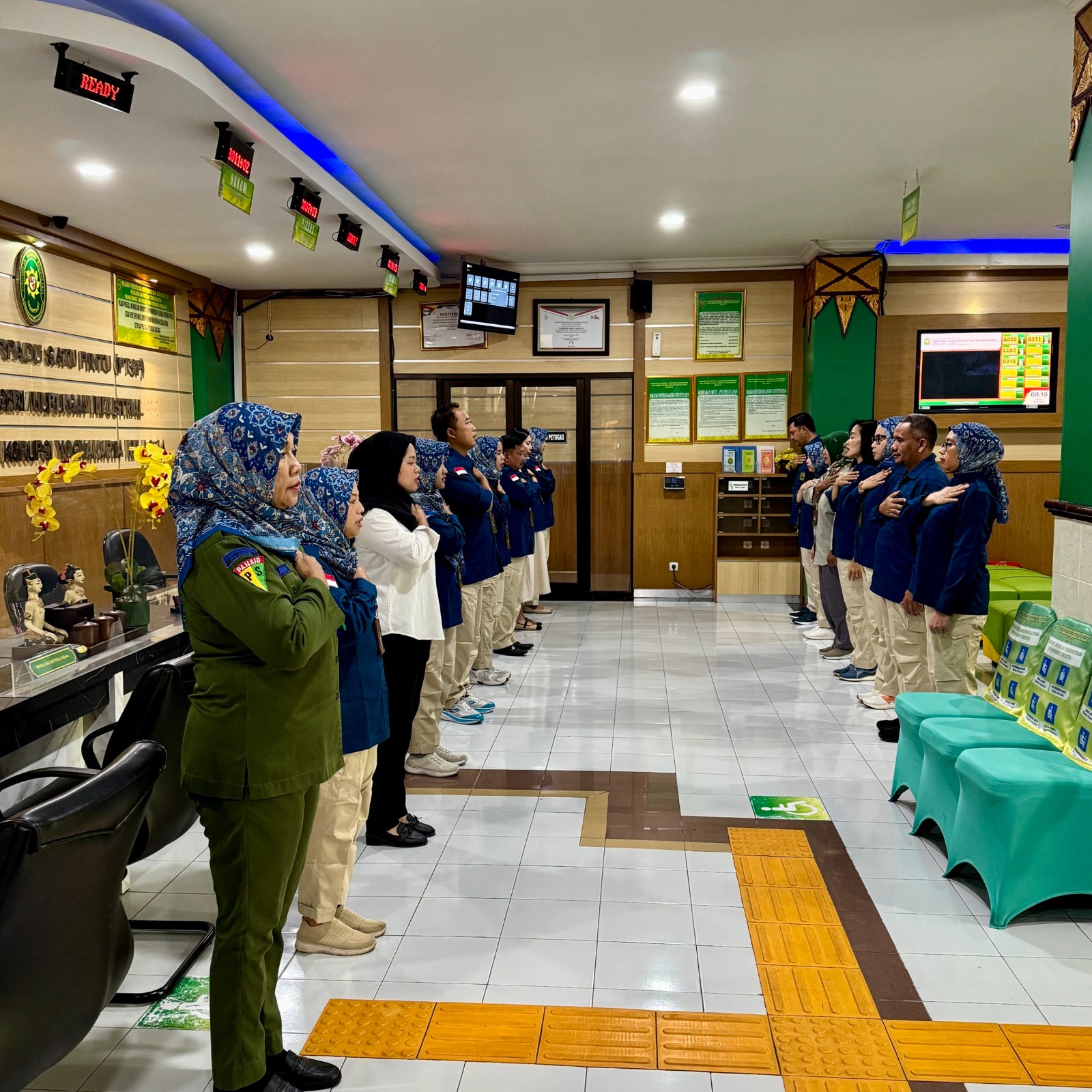 Apel Pagi Rutin Petugas PTSP 18 Juni 2025