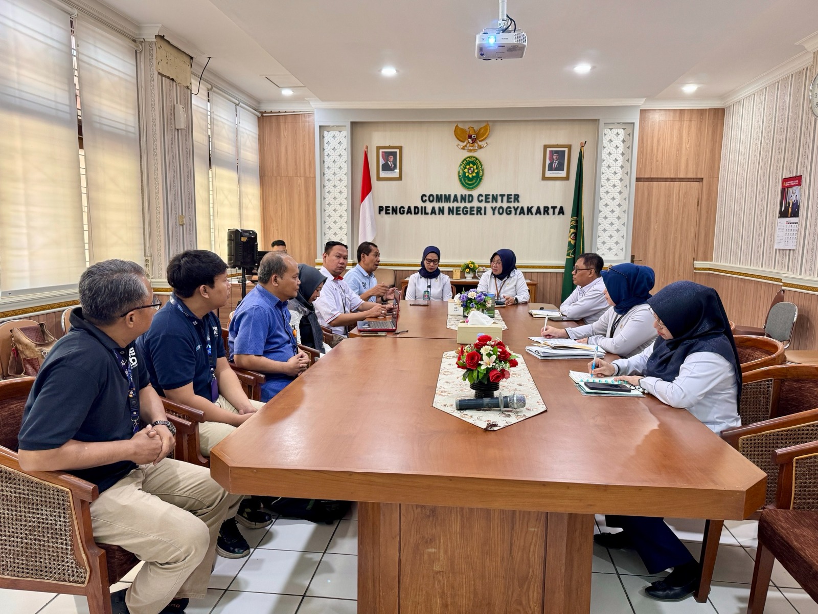 Sosialisasi SEMA Nomor 1 tahun 2023 dan Instruksi Dirjen Badilum Nomor 2 Tahun 2024 serta Monev Surat Tercatat bersama Kantor POS
