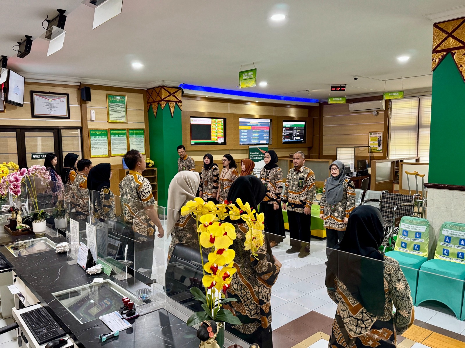 Apel Pagi Rutin Petugas PTSP 24 Juli 2025
