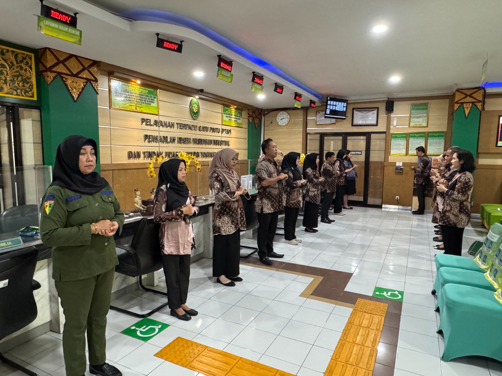 Apel Pagi Rutin Petugas PTSP 7 Agustus 2025