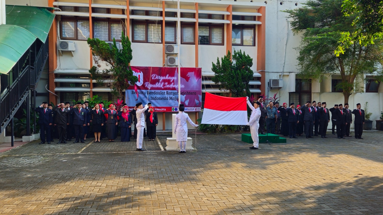 Pengadilan Negeri Yogyakarta Melaksanakan Upacara Bendera Peringatan HUT Kemerdekaan Republik Indonesia ke-80 Tahun 2025