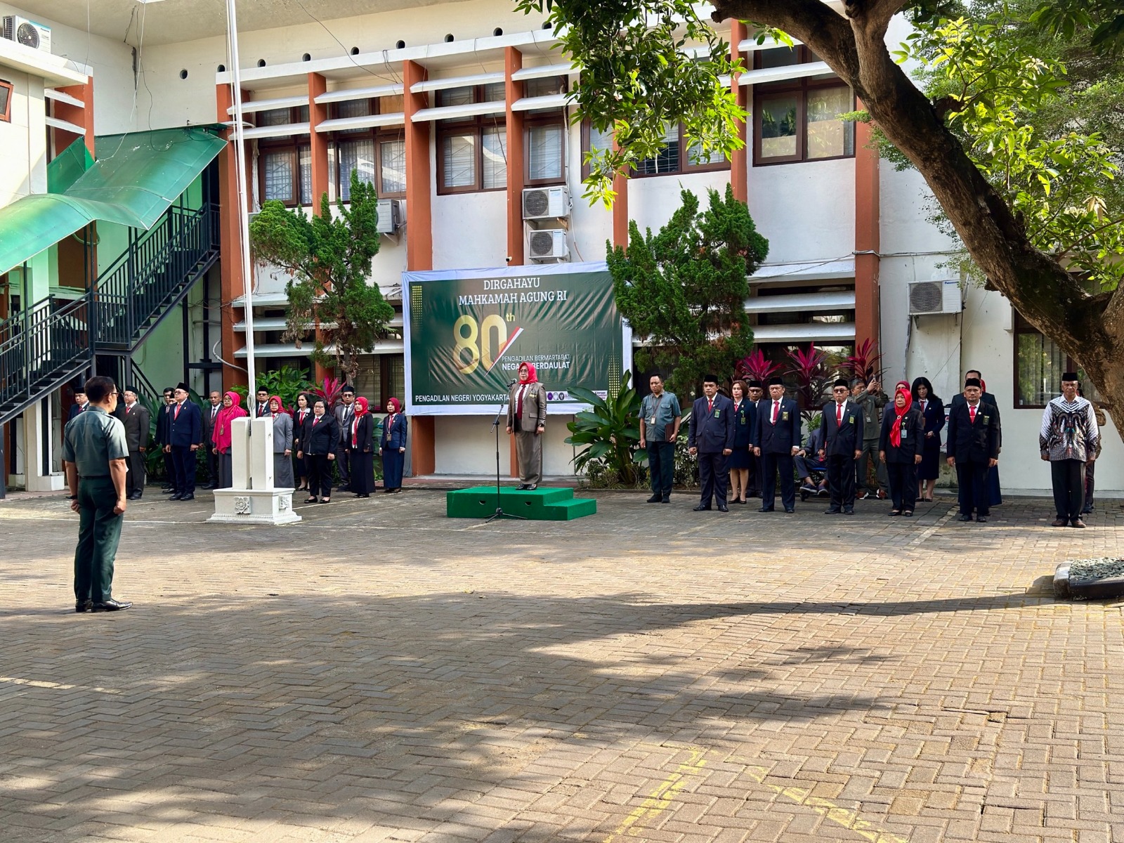 Pengadilan Negeri Yogyakarta Melaksanakan Upacara Peringatan HUT Mahkamah Agung RI ke-80 Tahun 2025
