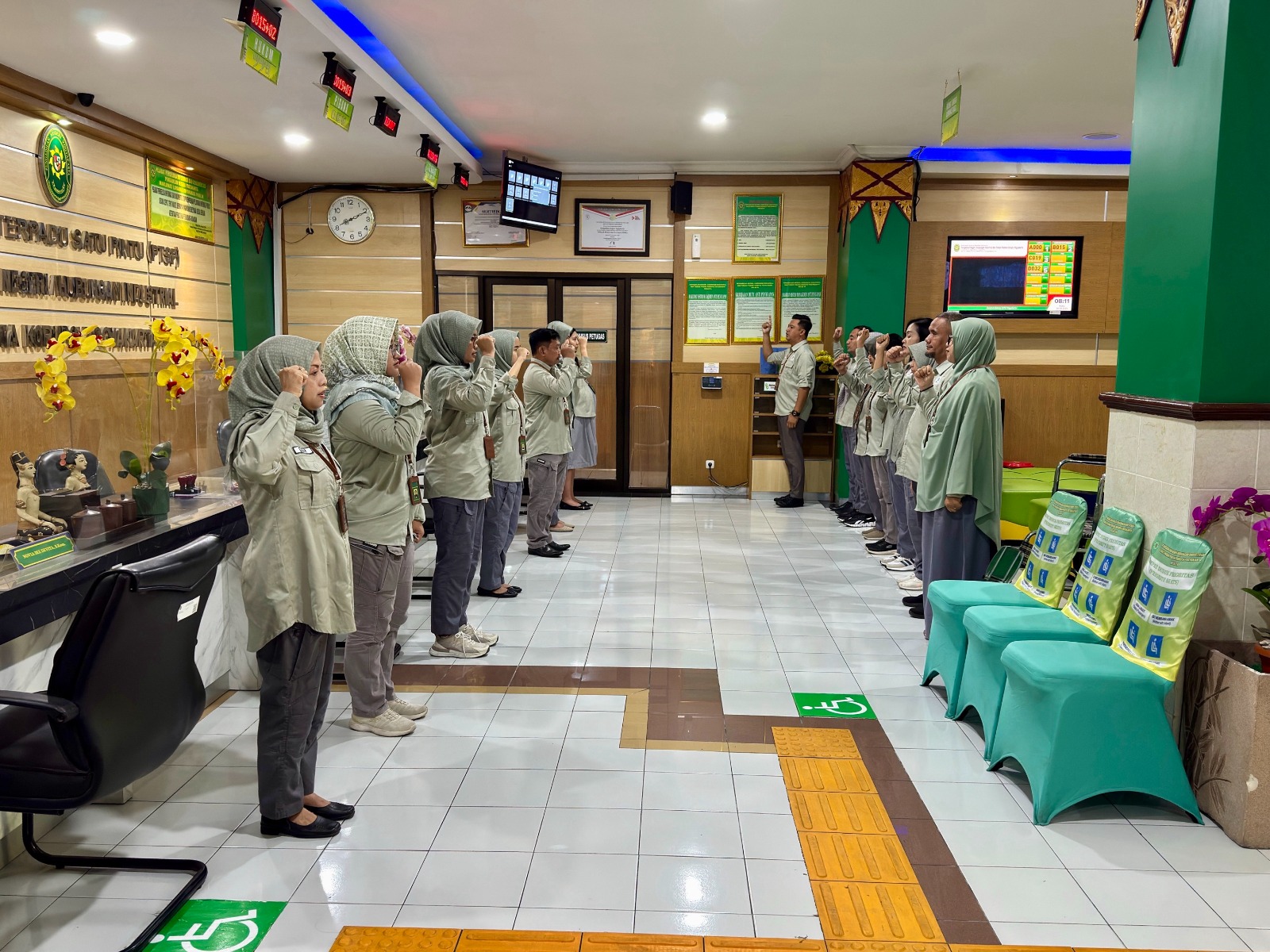 Apel Pagi Rutin Petugas PTSP 20 Agustus 2025