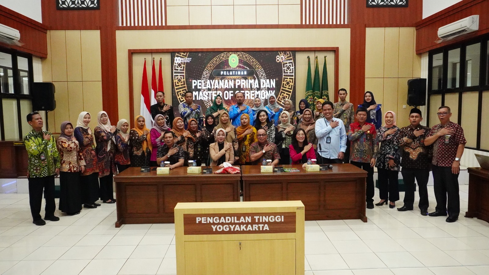 Pengadilan Negeri Yogyakarta Mengikuti Pelatihan Pelayanan Prima dan MC