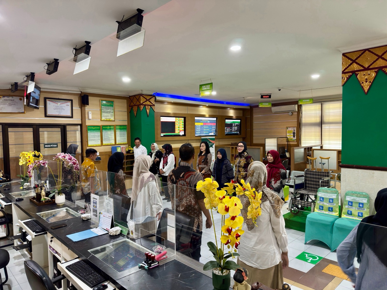 Apel Pagi Rutin Petugas PTSP 4 September 2025 Apel Pagi Rutin Petugas PTSP 4 September 2025