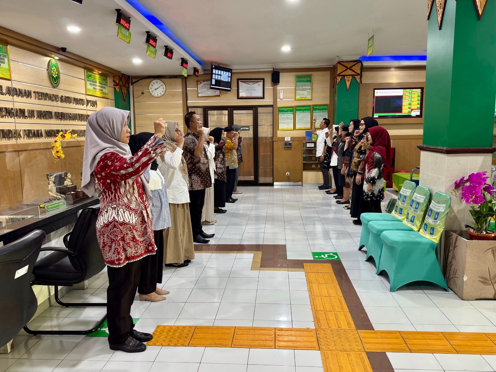 Apel Pagi Rutin Petugas PTSP 4 September 2025