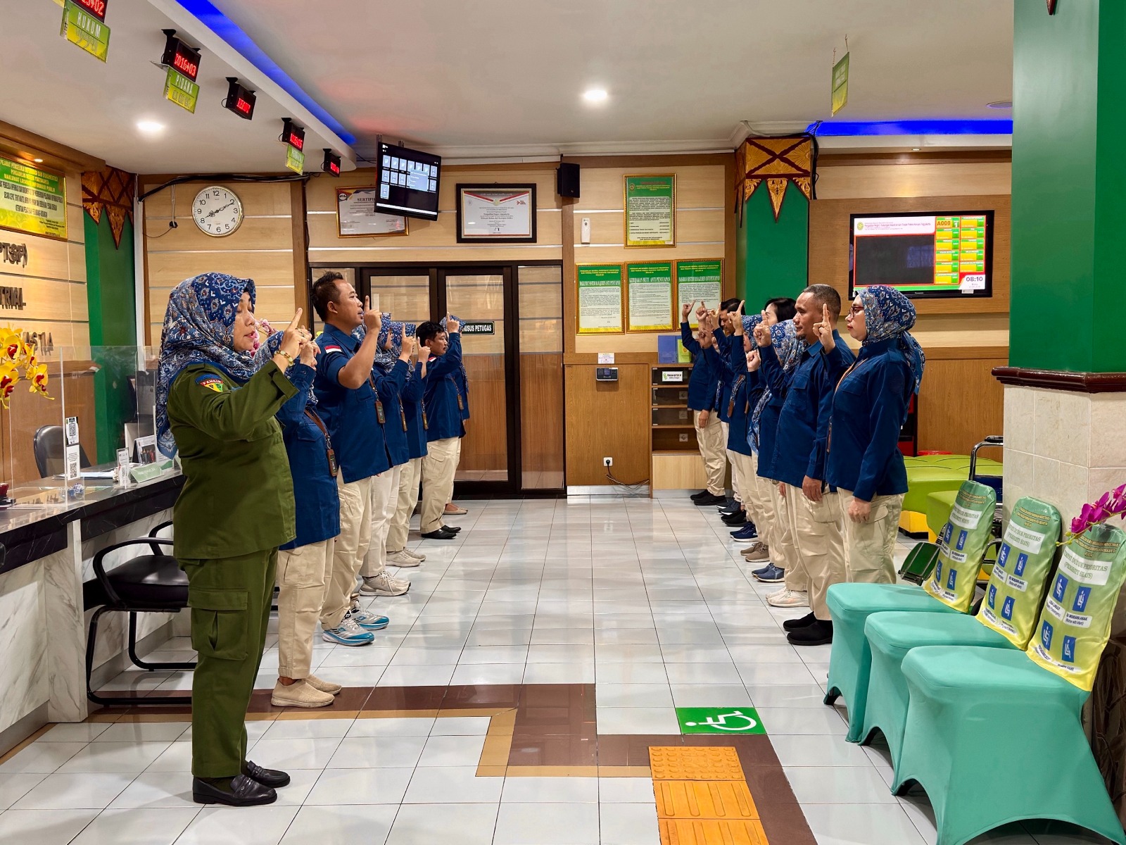 Apel Pagi Rutin Petugas PTSP 17 September 2025