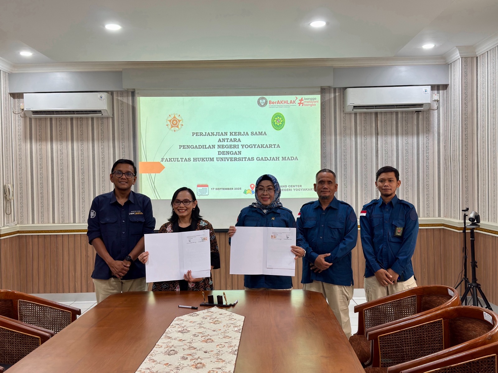 Perjanjian Kerja Sama antara Pengadilan Negeri Yogyakarta dengan Fakultas Hukum Universitas Gadjah Mada