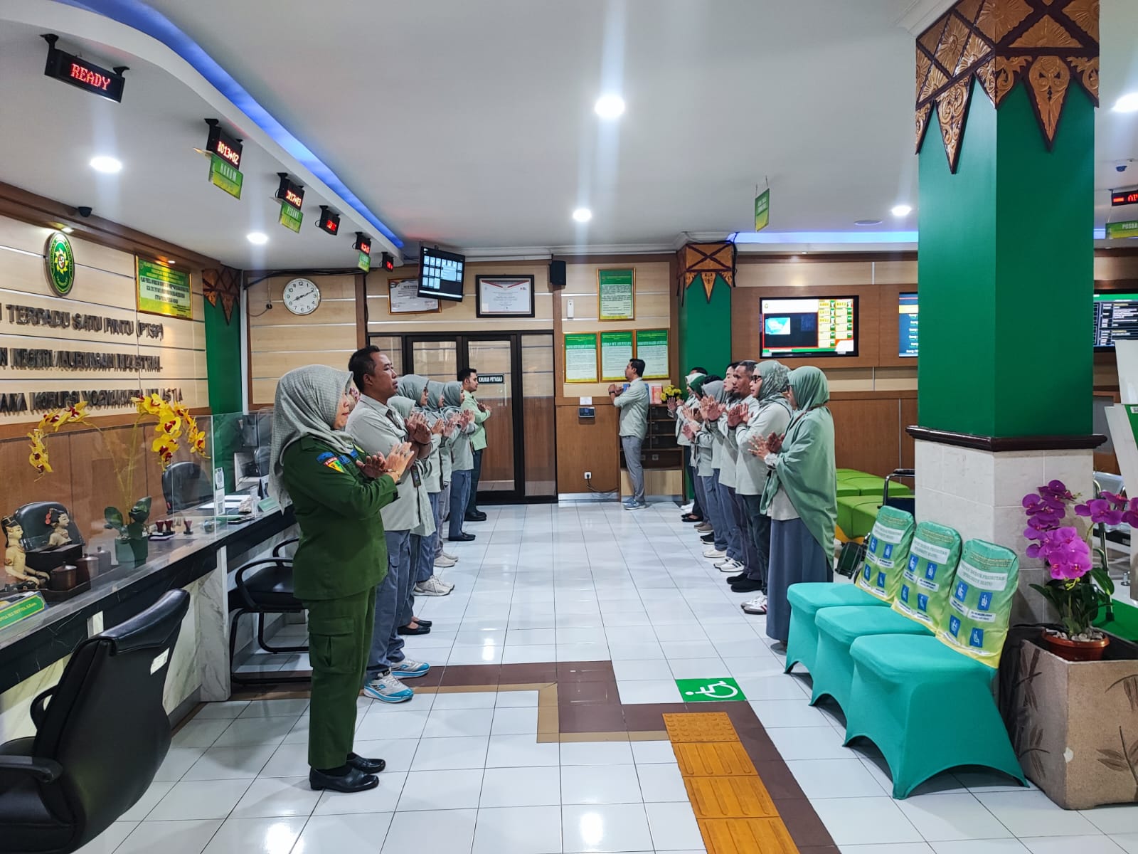 Apel Pagi Rutin Petugas PTSP 24 September 2025