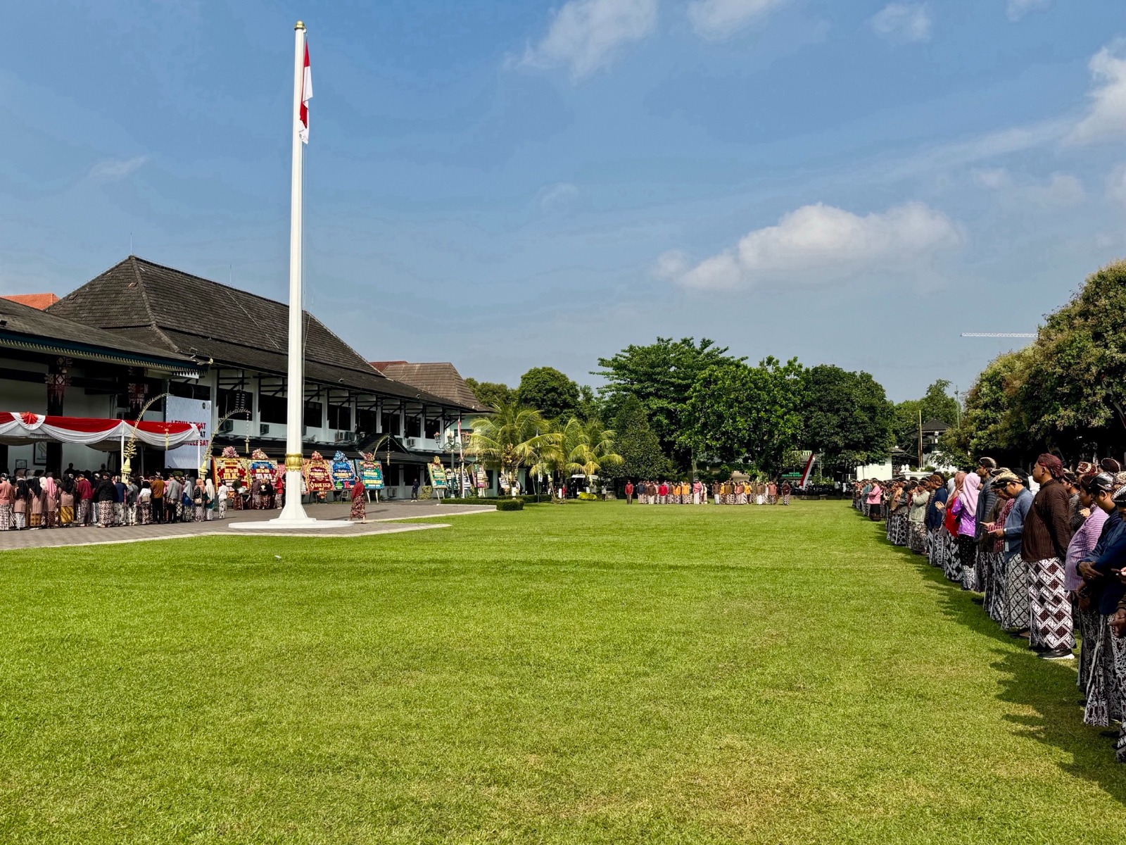 Ketua Pengadilan Negeri Yogyakarta Mengikuti Upacara Peringatan HUT ke-269 Kota Yogyakarta Ketua Pengadilan Negeri Yogyakarta Mengikuti Upacara Peringatan HUT ke-269 Kota Yogyakarta