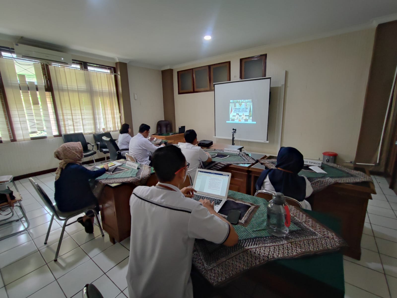 Panmud Pengadilan Negeri Yogyakarta Mengikuti Pembukaan dan Arahan Uji Substansi Bagi Panitera Muda di Lingkungan Peradilan Umum Panmud Pengadilan Negeri Yogyakarta Mengikuti Pembukaan dan Arahan Uji Substansi Bagi Panitera Muda di Lingkungan Peradilan Umum