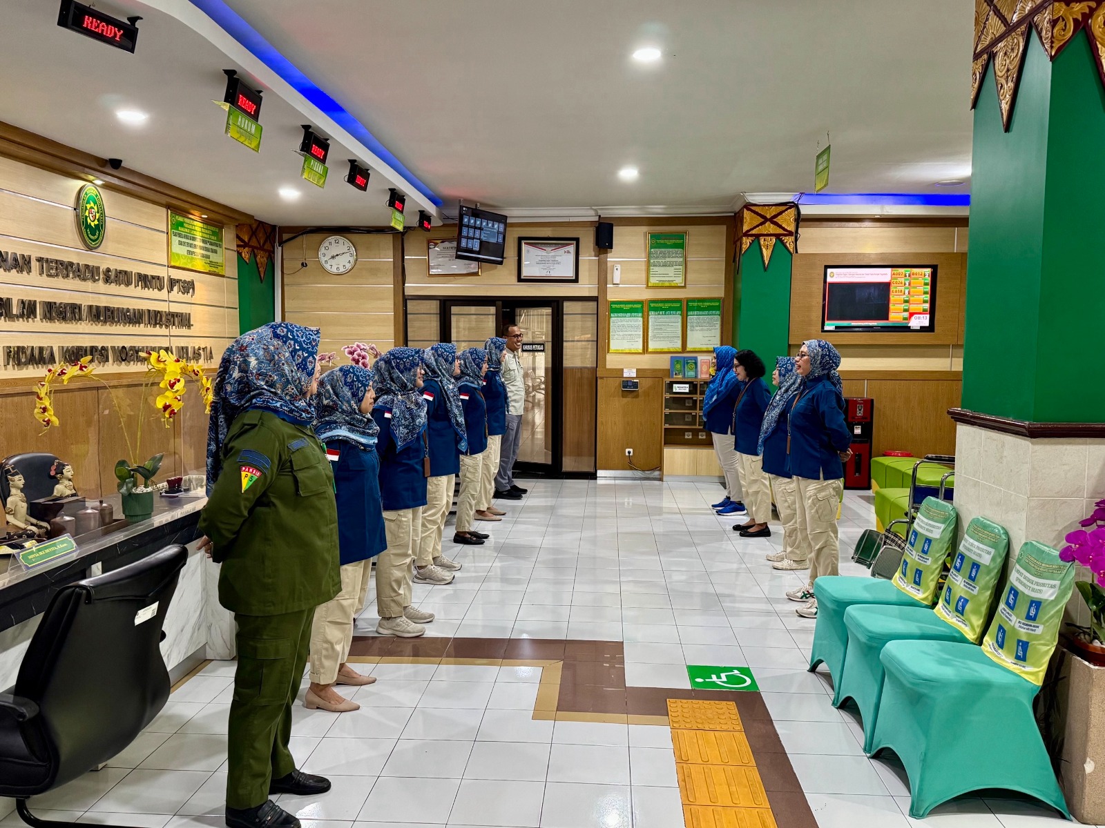 Apel Pagi Rutin Petugas PTSP 22 Oktober 2025