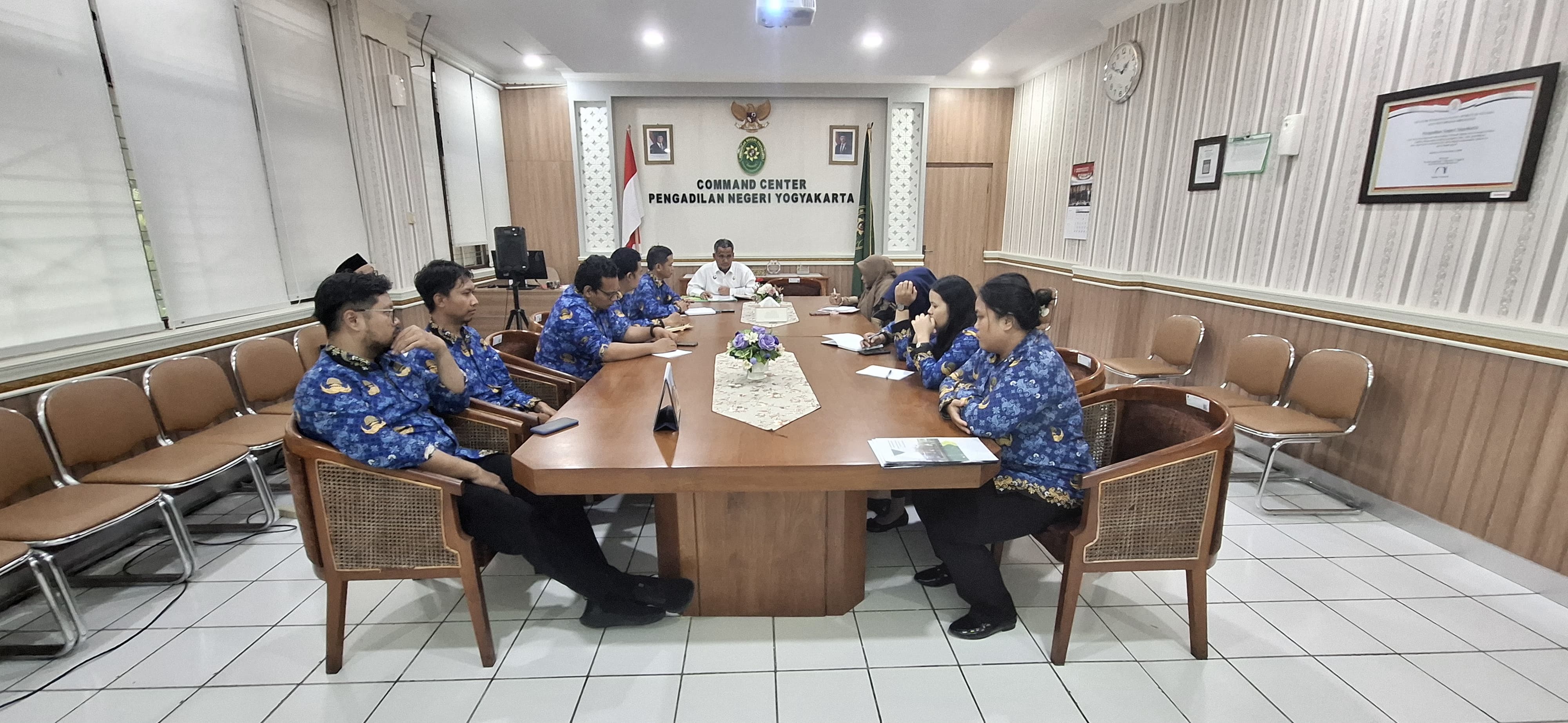Rapat Berjenjang Kesekretariatan Pengadilan Negeri Yogyakarta Bulan Oktober 2025