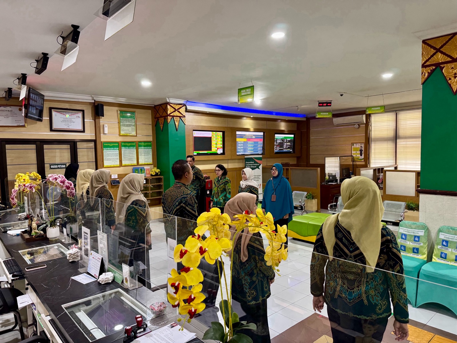 Apel Pagi Rutin Petugas PTSP 30 Oktober 2025